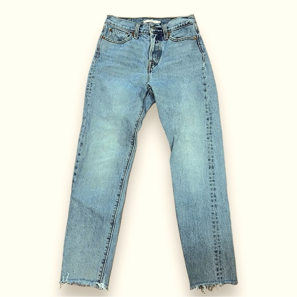 LEVI’S Wedgie Button Fly Jeans Size 24 Medium Wash - Picture 2 of 9